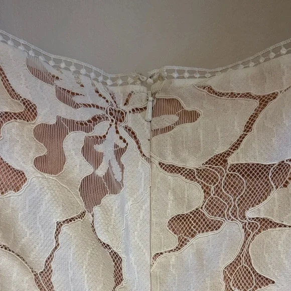Anthropologie Cream Lace Dress with short sleeves. - Picture 9 of 11